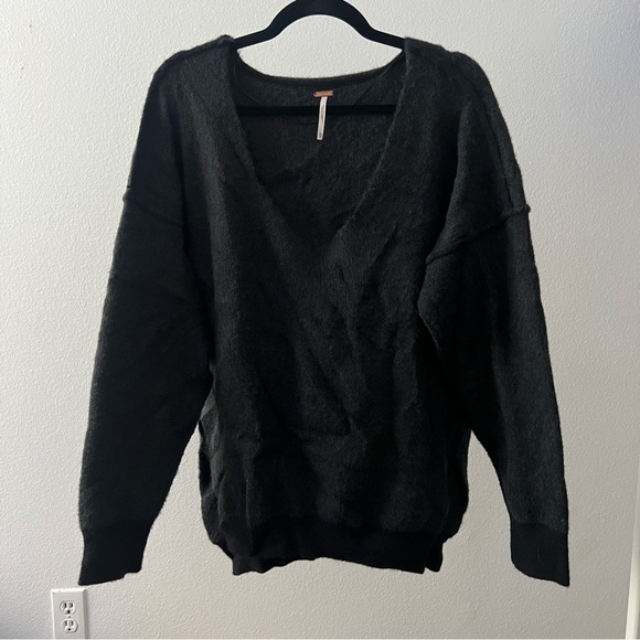 Free People Sweater Weather oversized v-neck sweater Size XS - Picture 2 of 6